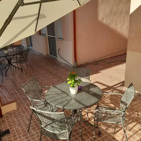 Maria-villa * Psakoudia